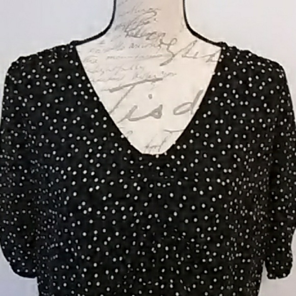 New polka dot blouse - Picture 2 of 3